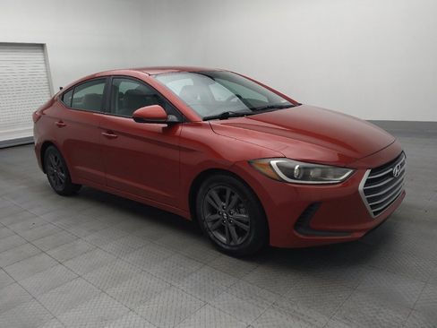 Used 2017 Hyundai Elantra SE image 11