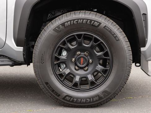 New 2025 Toyota 4Runner TRD Off-Road Premium image 4