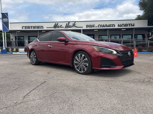 Used 2024 Nissan Altima 2.5 SL FWD image 1