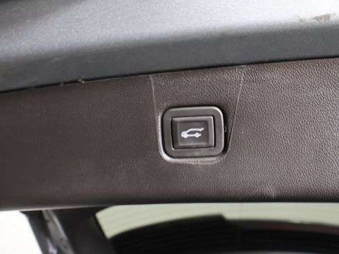 Used 2024 Chevrolet Blazer LT w/ Convenience Package FWD image 19