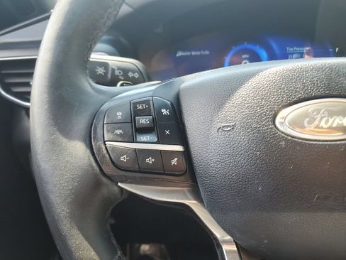 Used 2020 Ford Explorer Platinum w/ Premium Technology Package AWD/4WD image 21