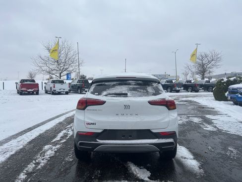 Used 2025 Buick Encore GX Preferred image 4