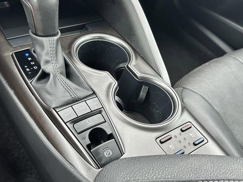 Used 2024 Toyota Camry XSE w/ Navigation Package image 20