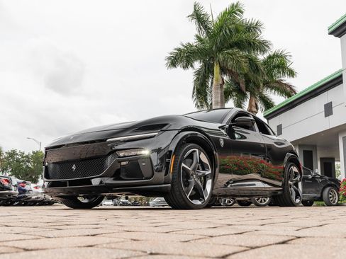 Used 2025 Ferrari Purosangue AWD/4WD image 9