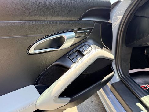 Used 2024 Porsche 718 Cayman RWD image 17