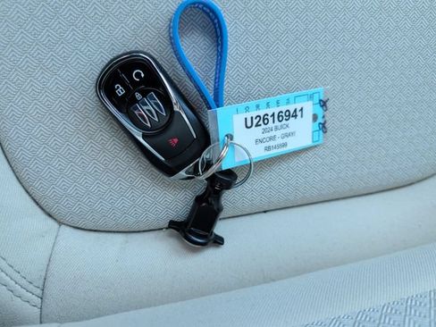 Used 2024 Buick Encore GX Preferred AWD/4WD image 25