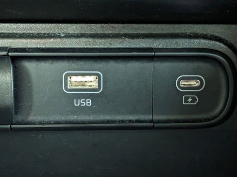 Used 2024 Kia Sportage LX image 21