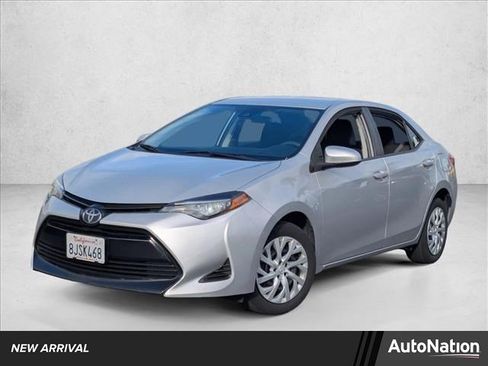 Used 2019 Toyota Corolla LE image 1