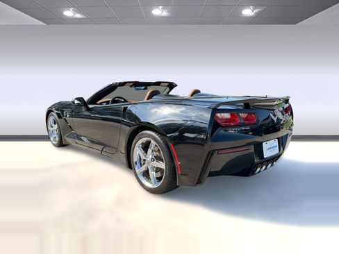 Used 2014 Chevrolet Corvette Stingray Convertible w/ 3LT Preferred Equipment Group RWD image 3