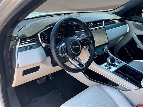 Used 2022 Jaguar F-PACE SVR AWD/4WD image 12