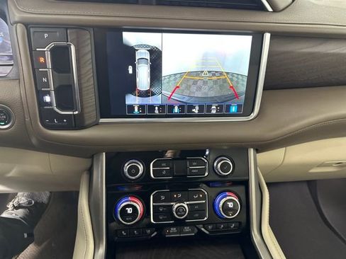 Used 2022 GMC Yukon XL Denali image 22