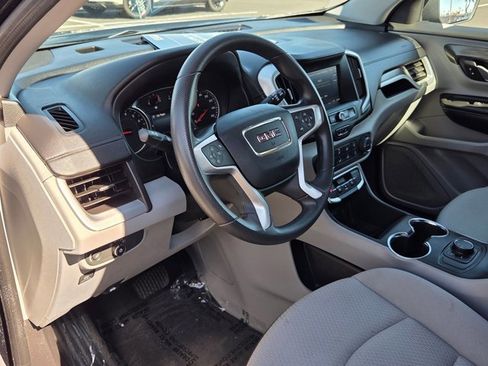 Used 2024 GMC Terrain SLE image 10