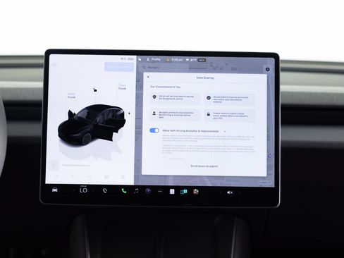 Used 2026 Tesla Model Y AWD image 32