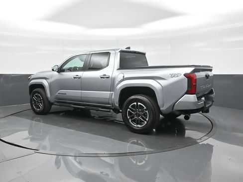 Certified 2025 Toyota Tacoma TRD Sport AWD/4WD image 5