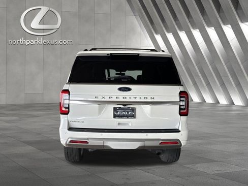 Used 2024 Ford Expedition Platinum image 8