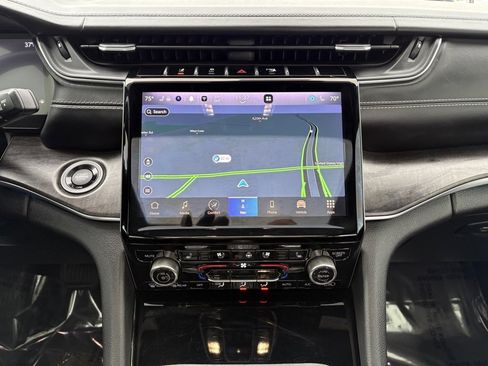 Used 2021 Jeep Grand Cherokee L Overland w/ Luxury Tech Group IV image 27