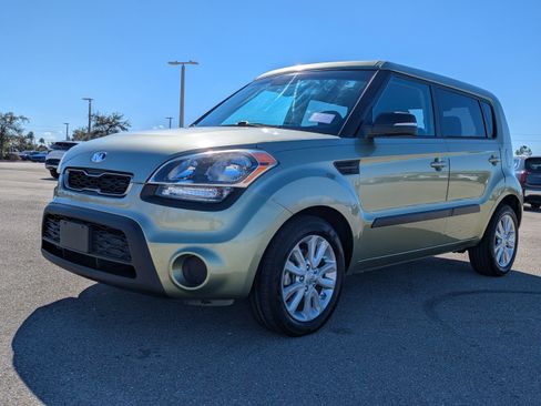 Used 2013 Kia Soul + image 34