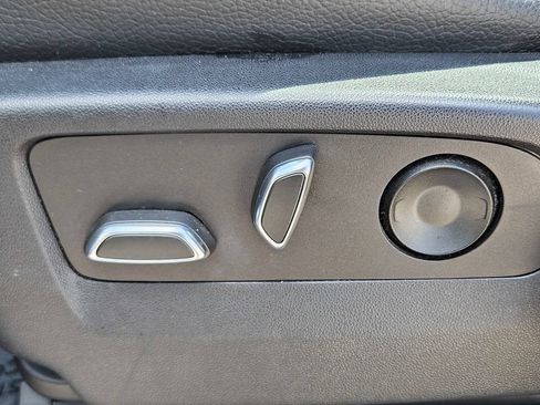 Used 2022 GMC Yukon Denali AWD/4WD image 19