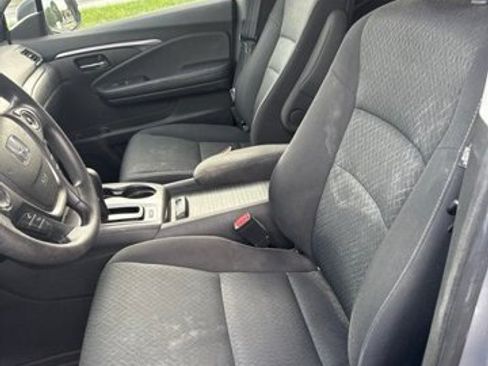 Used 2017 Honda Ridgeline RTS image 8