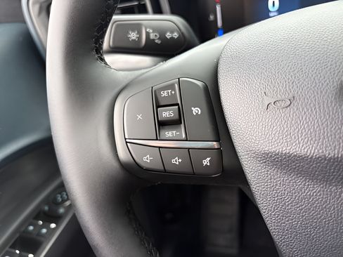 Used 2025 Ford Maverick XLT w/ XLT Luxury Package AWD/4WD image 17