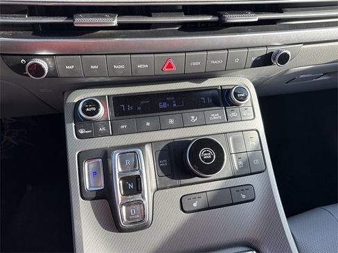 Used 2025 Hyundai Palisade SEL image 17