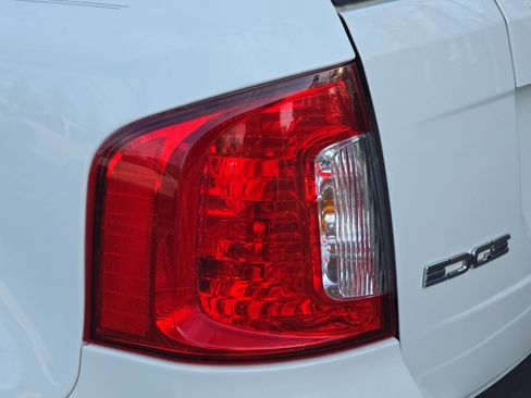 Used 2013 Ford Edge SEL image 33