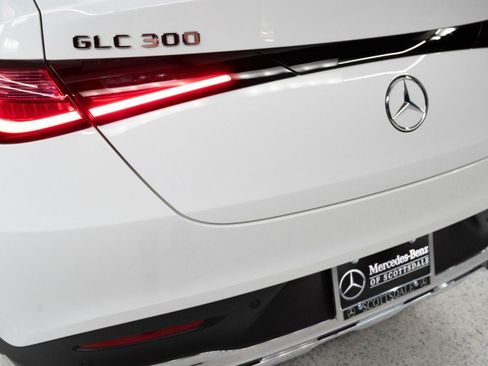 New 2026 Mercedes-Benz GLC 300 4MATIC image 9