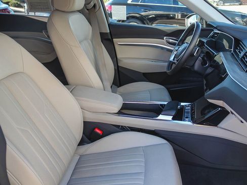 Certified 2024 Audi Q8 e-tron Premium Plus image 24