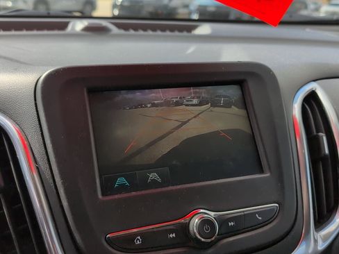 Used 2018 Chevrolet Equinox LT FWD image 29