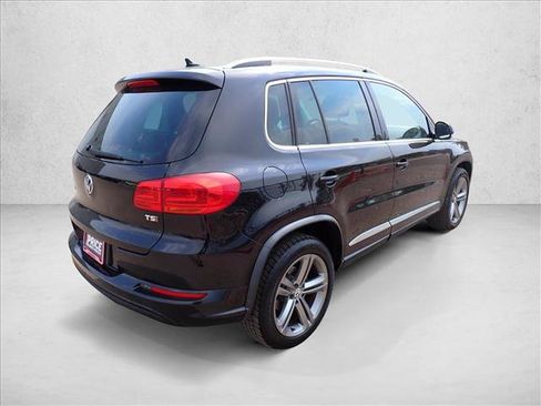 Used 2017 Volkswagen Tiguan Sport FWD image 4