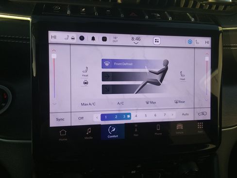 Used 2024 Jeep Grand Cherokee Limited image 29