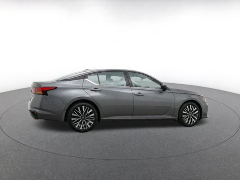 Used 2026 Nissan Altima 2.5 SV FWD image 7