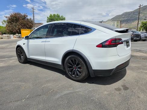 Used 2020 Tesla Model X Long Range AWD/4WD image 7