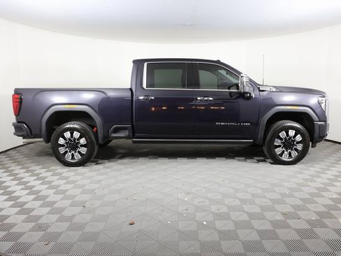 Certified 2024 GMC Sierra 2500 Denali w/ Denali Reserve Package image 4
