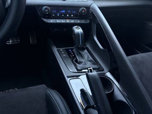 Used 2025 Hyundai Elantra N FWD image 15