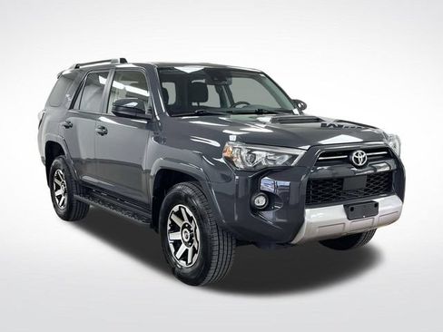 Used 2024 Toyota 4Runner TRD Off-Road AWD/4WD image 3