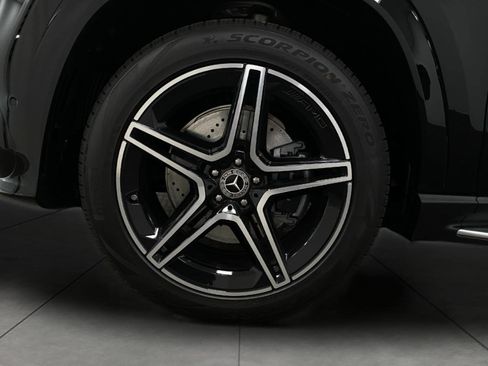 New 2026 Mercedes-Benz GLS 450 4MATIC image 14