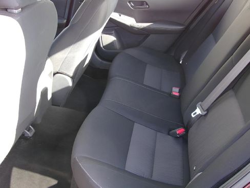 Used 2024 Nissan Sentra SV FWD image 10