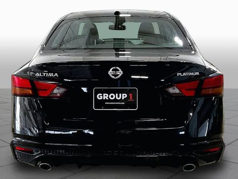 Used 2019 Nissan Altima 2.5 Platinum FWD image 5