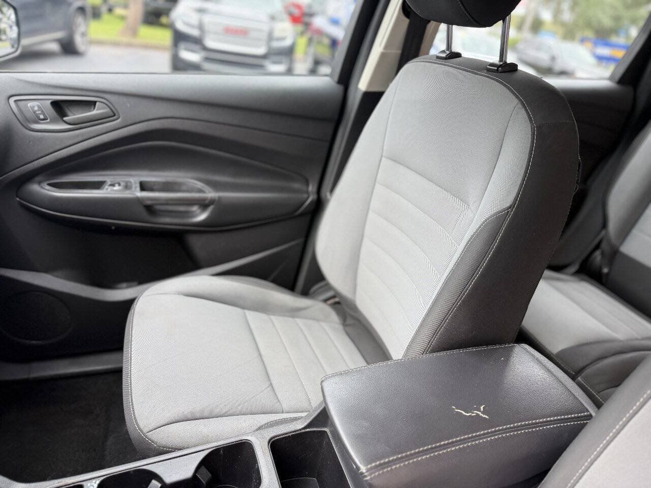 Used 2019 Ford Escape S FWD image 6
