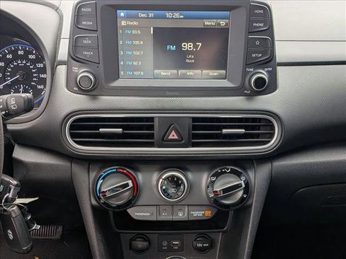 Used 2019 Hyundai Kona SE image 13