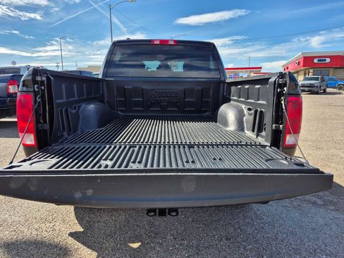Used 2022 RAM 1500 Classic SLT w/ Protection Group AWD/4WD image 5