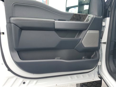 Used 2025 Ford F250 Lariat w/ Lariat Ultimate Package image 19