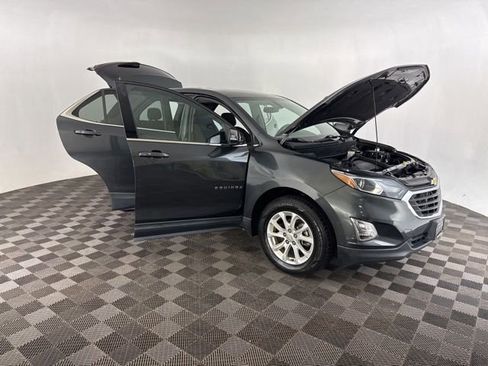 Used 2018 Chevrolet Equinox LT image 12
