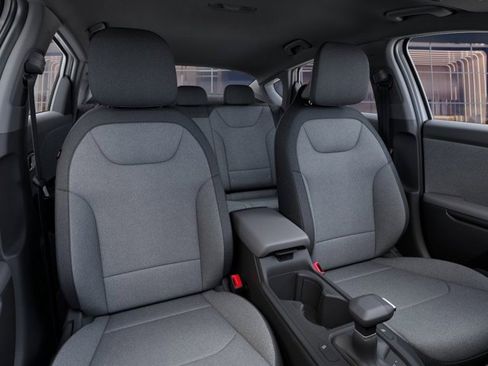 New 2025 Kia K4 LXS image 15
