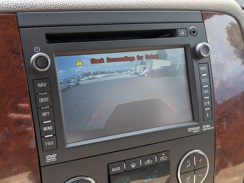 Used 2014 Chevrolet Silverado 2500 LTZ w/ LTZ Plus Package AWD/4WD image 20