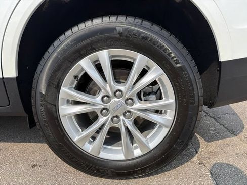 Used 2024 Cadillac XT5 Luxury w/ LPO, Floor Liner Package AWD/4WD image 11