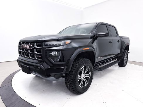 Used 2024 GMC Canyon AT4 w/ LPO, Off Road Lift Package image 17