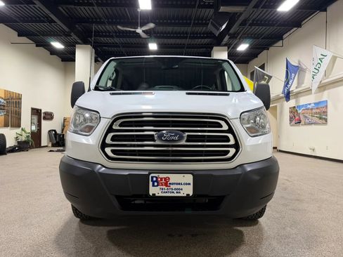 Used 2019 Ford Transit 350 XLT RWD image 2