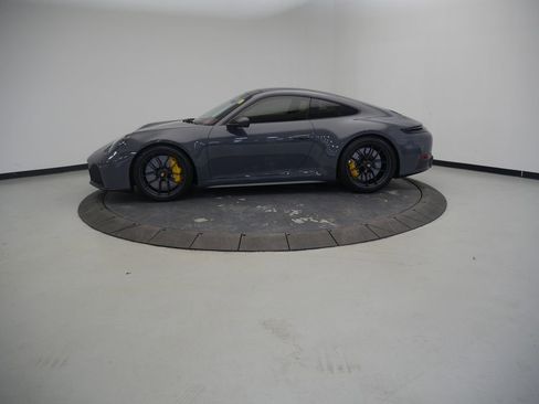 Certified 2025 Porsche 911 Carrera GTS image 2
